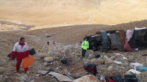 آخرین وضعیت حادثه واژگونی اتوبوس تهران–یاسوج؛۴ فوتی و ۱۷ مصدوم