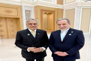 دیدار و گفتگوی وزرای خارجه ایران و پاکستان