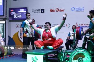 عنایت‌اللهی و اسحاق‌نیا به طلای پاراوزنه‌برداری رسیدند