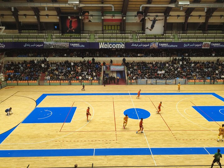 کامبک مس سونگون در بازی خانگی