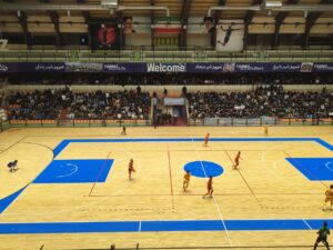 کامبک مس سونگون در بازی خانگی