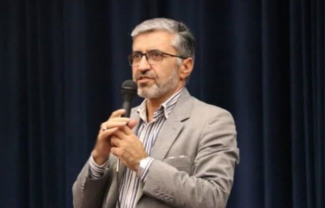 نصیری: حمایت از هنرمندان و ورزشکاران اولویت فرهنگی مسئولان شازند است