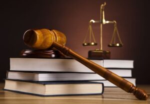 برگزاری دادگاه منافقین با حضور خانواده‌های قربانی ترور