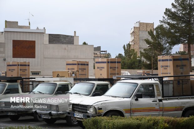 آیین اهدای ۲۲۰ سری جهیزیه در بیرجند