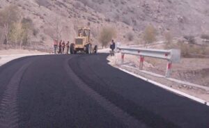 اجرای روکش آسفالت ۵۹ کیلومتر از راه‌های روستایی سمنان طی سه ماه