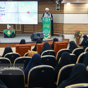 نشست رئیس سازمان تبلیغات اسلامی با بانوان همکار