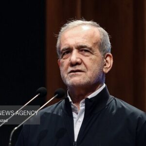 پزشکیان: امام خمینی(ره) با تمام وجودش با استکبار در ستیز بود