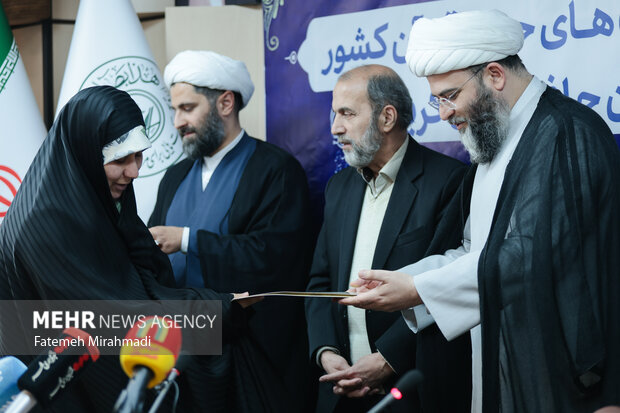 نشست هم‌اندیشی فعالیت‌های حفظ قرآن