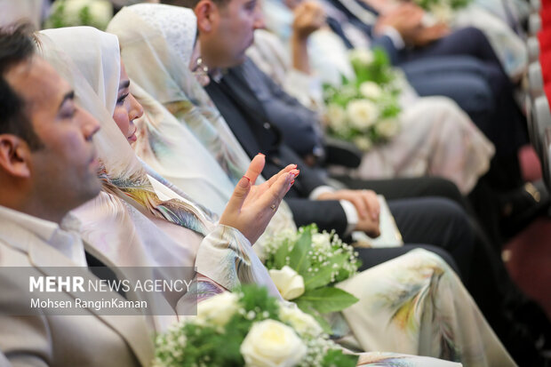 مراسم ازدواج ۹۰۰ زوج از فرزندان بازنشستگان نیروهای مسلح