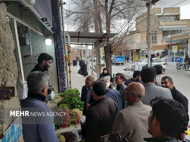 یلدا در سایه گرانی؛ خانوادهها منتظر حراج و خرید در وقت اضافه هستند