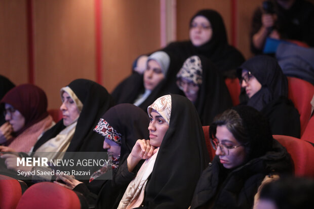 آیین رونمایی از «کتاب نوجوان ایرانی»