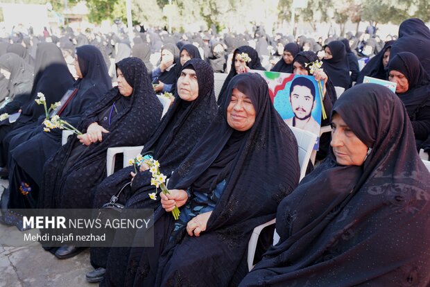 مراسم ملی تجلیل از مادران و همسران شهدا در گچساران