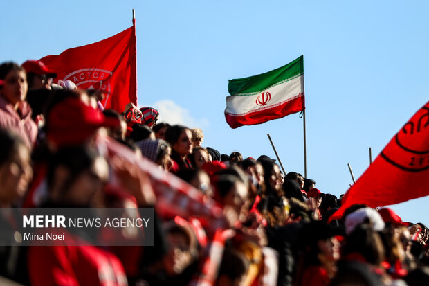 لیگ برتر فوتبال - تراکتور و پیکان