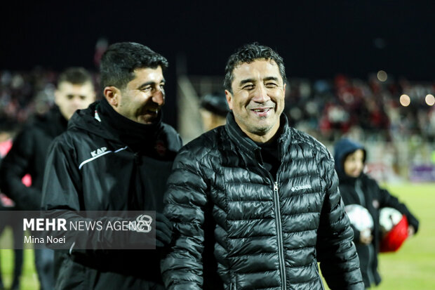 لیگ برتر فوتبال - تراکتور و پیکان