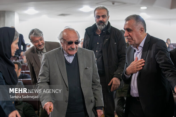 تشییع پیکر کامران فانی