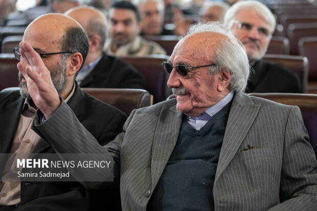 تشییع پیکر کامران فانی