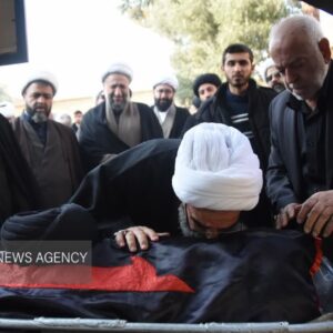 تشییع پیکر آیت الله شاهچراغی در سمنان؛ تدفین فردا در زادگاه