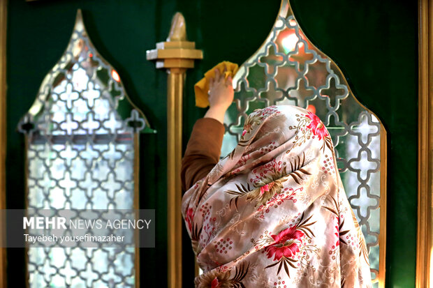 غبارروبی امامزاده زبیده خاتون همدان