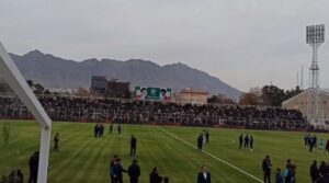 گرم کردن بازیکنان استقلال پیش از بازی با خیبر