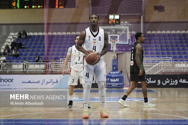 لیگ برتر بسکتبال ؛ گلنور اصفهان و طبیعت اسلامشهر