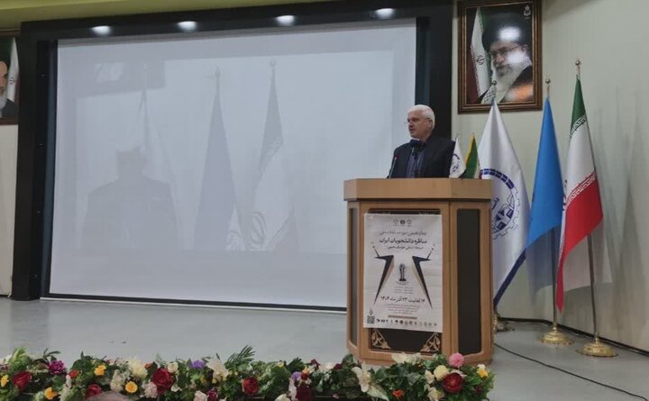 تقویت بینش سیاسی دانشجویان شرط پیشرفت علمی کشور است