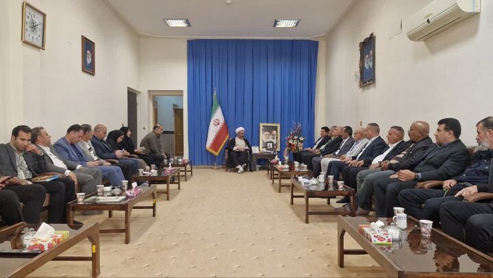 امام جمعه ایلام:پیوند ایران و عراق سدی محکم در برابر نظام استکباری است