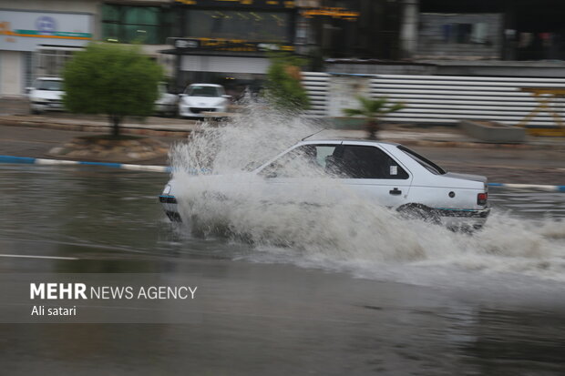 وضعیت آبگرفتگی در مسیر جاسک به بشاگرد