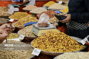 طعم شیرین یلدا را گرانی تلخ کرد؛ بررسی هزینه خانواده ها برای یک شب