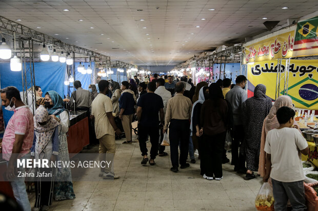 نمایشگاه شب یلدا و سوغات استان‌ها در بندرعباس