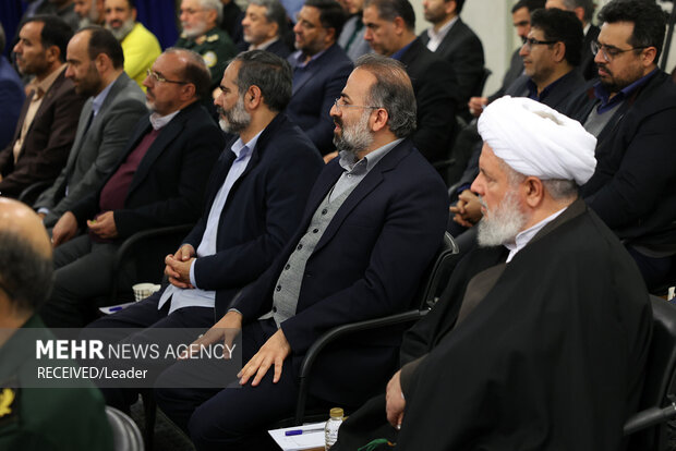 دیدار دست اندرکاران کنگره بزرگداشت ۵۵۸۰ شهید استان البرز با رهبر معظم انقلاب اسلامی 