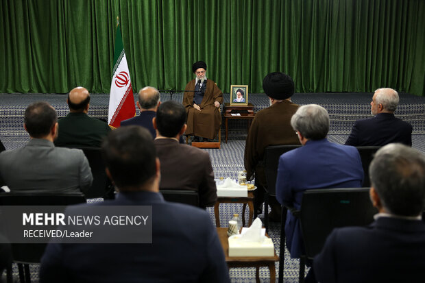 دیدار دست اندرکاران کنگره بزرگداشت ۵۵۸۰ شهید استان البرز با رهبر معظم انقلاب اسلامی 