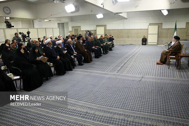 دیدار دست اندرکاران کنگره بزرگداشت ۵۵۸۰ شهید استان البرز با رهبر معظم انقلاب اسلامی 