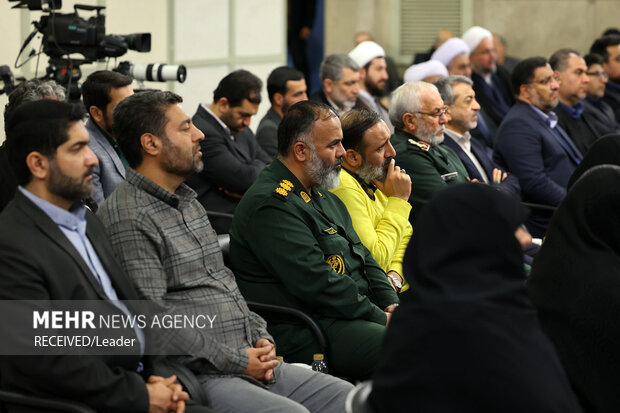 دیدار دست اندرکاران کنگره بزرگداشت ۵۵۸۰ شهید استان البرز با رهبر معظم انقلاب اسلامی 