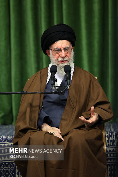 دیدار دست اندرکاران کنگره بزرگداشت ۵۵۸۰ شهید استان البرز با رهبر معظم انقلاب اسلامی 