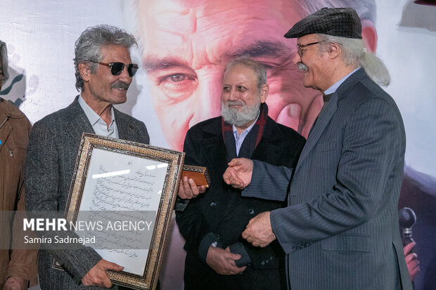 بزرگداشت هنرمند پیشکسوت جعفر دهقان
