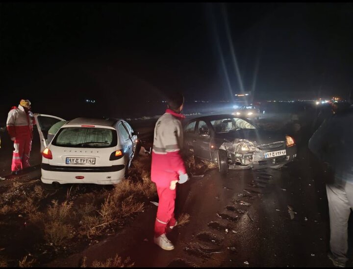 رضازاده: برخورد سه خودروی سواری در ارومیه ارومیه ۶ مصدوم برجای گذاشت