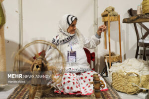 «محفل دانایی»؛ روایت هویت زن ایرانی در میان ۱۶۴ غرفه جشنواره اقوام