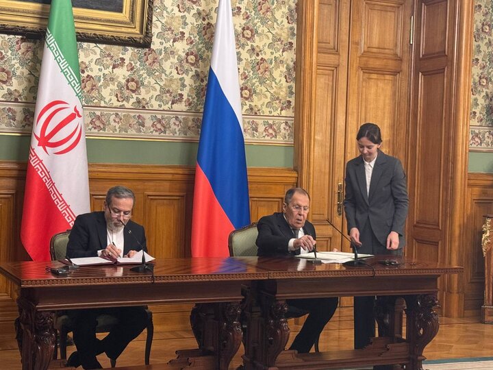 امضای تفاهم نامه همکاری میان دو وزارتخانه ایران و روسیه