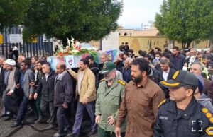 پیکر شهید «عیسی برسم» بر دستان مردم قدرشناس جیرفت تشییع شد