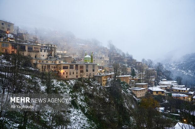 بارش برف پاییزی در ماسوله