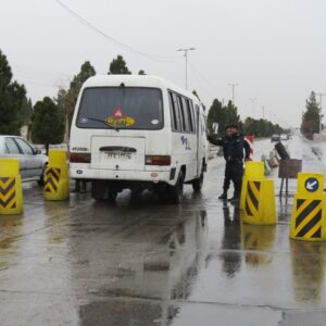 استقرار تمام وقت ماموران پلیس کرمان در ایستگاه‌های بازرسی دهه مقاومت