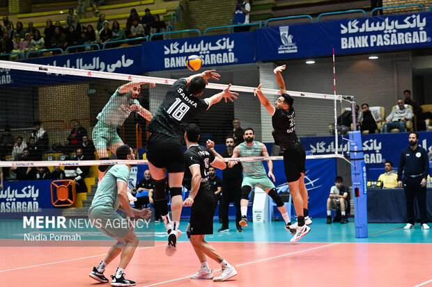 لیگ برتر والیبال - پیکان و رازین پلیمر