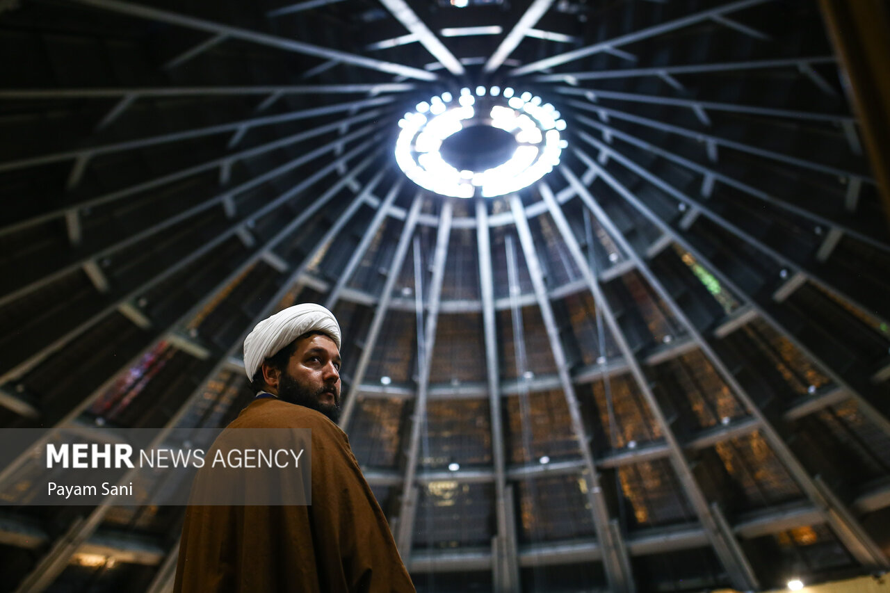 نخستین دوره جایزه بین المللی امام خمینی(ره)