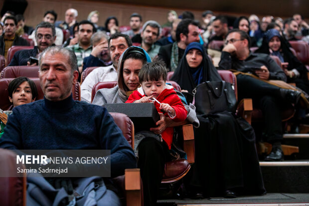 آیین تجلیل از افتخار آفرینان علمی ایران اسلامی