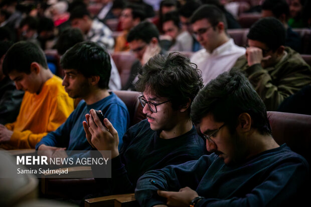 آیین تجلیل از افتخار آفرینان علمی ایران اسلامی