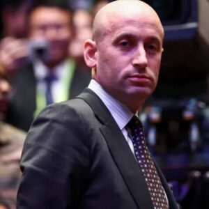 دستیار ارشد ترامپ: نفت ونزوئلا متعلق به آمریکا است!