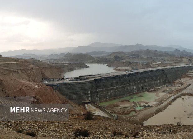 بوشهر حین و بعد از بارندگی؛ وضعیت سدها، رودخانهها و تأسیسات آبی
