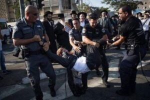 صهیونیست‌ها به جان هم افتادند؛ ۱۰ زخمی در درگیری‌های قدس اشغالی+ فیلم