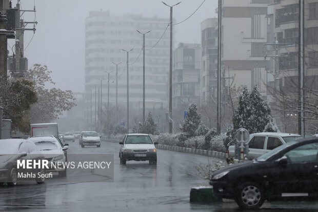 برف پاییزی در  اراک