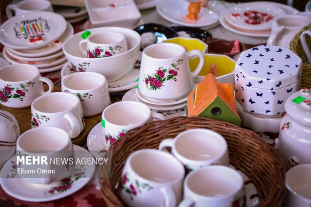 نمایشگاه و بازارچه صنایع‌دستی ویژه شب چله در سنندج